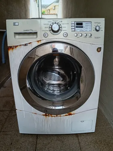 Máquina de lavar LG 10 kilos. Voltagem 220 whats