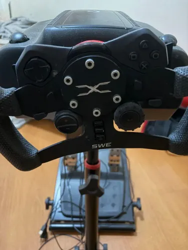 Simulador logitech g29 completo com dois volantes, em excelente estado