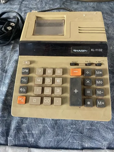 Calculadora antiga sharp XL-1132