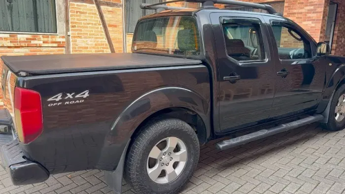 Nissan Frontier LE CD 4X4 2.5 TB Diesel Mec. 2011