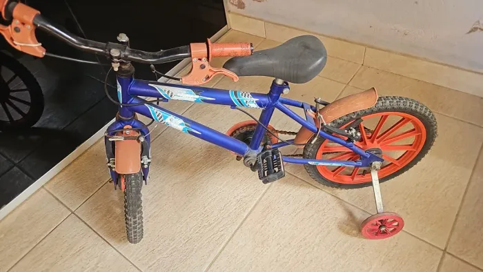 Bicicleta infantil usada