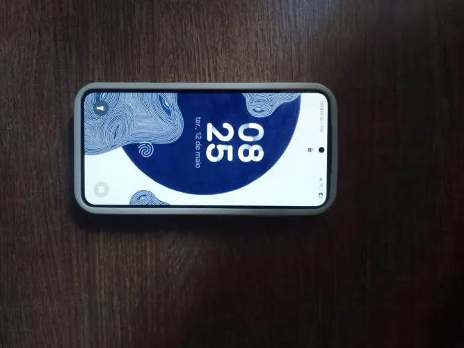 Samsung Galaxy S23 - Estado de Novo + 4 Capinhas de Brinde!