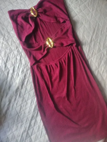 Vestido tomara que caia vinho