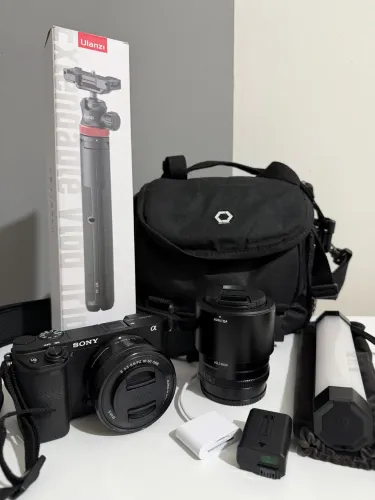 Sony Alpha A6400 - Impecável | Menos de 3.000 cliques | Kit Completo