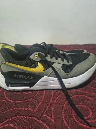 Tenis Air Max SYSTM Preto/Cinza - seminovo, tamanho 42-43