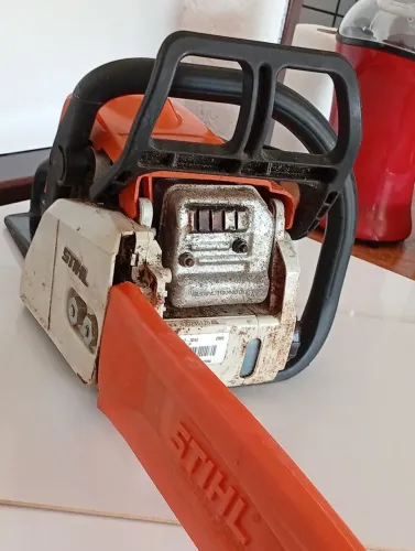 Vendo motoserra Stihl MS 180