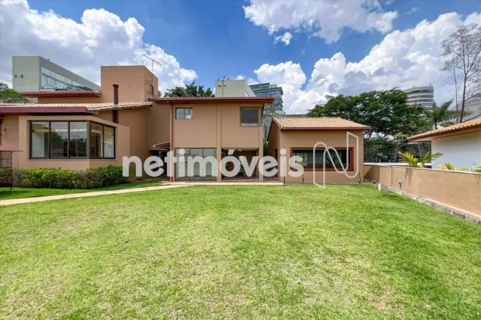 Casa excepcional em um dos melhores condomínios de Nova Lima