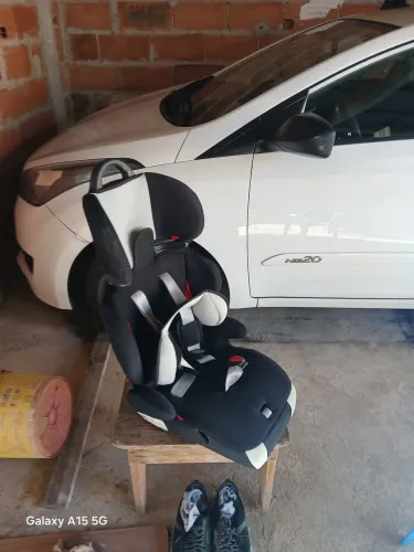 Cadeirinha para criança de carro