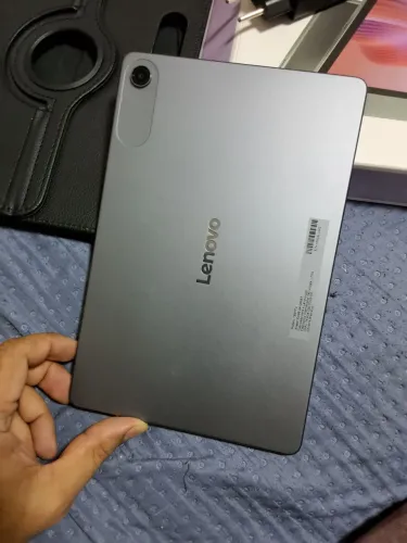 Tablet lenovo completo novo