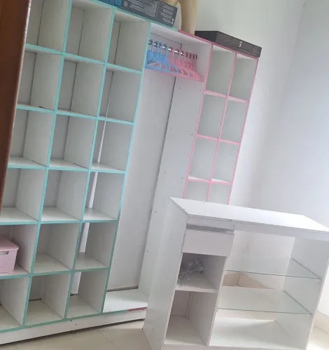 Vendo balcão com platileira
