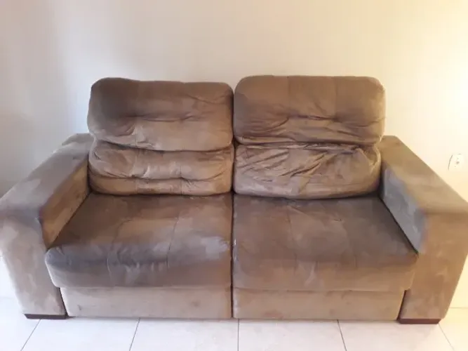 SOFÁ DE SUEDE