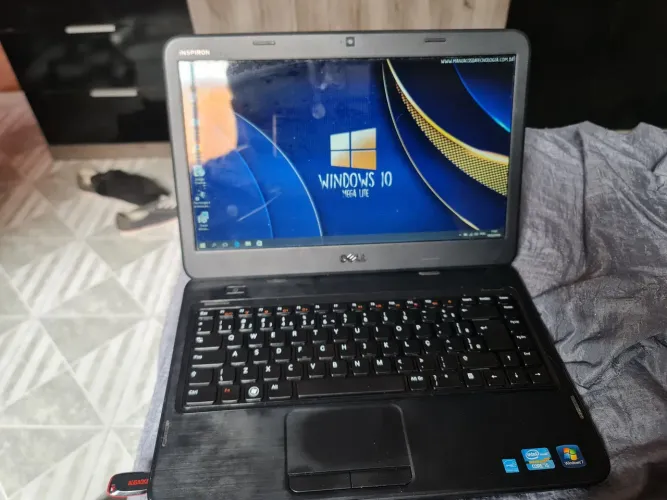 Notebook Dell Inspiron 14 N4050 Detalhe Na Tela