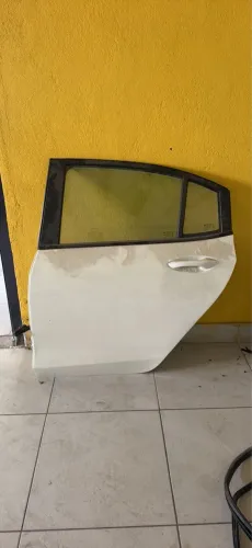 Porta traseira esquerda onix sedan 2024