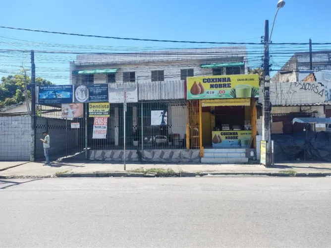 salas comerciais com 2 ambiente (recepção) com banheiro,na av. principal, só paga energia.
