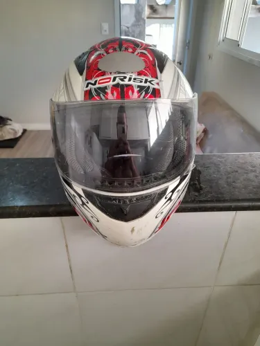 Capacete esportivo No risk