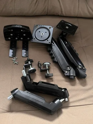 Braço articulado duplo para monitores ELG F160N 