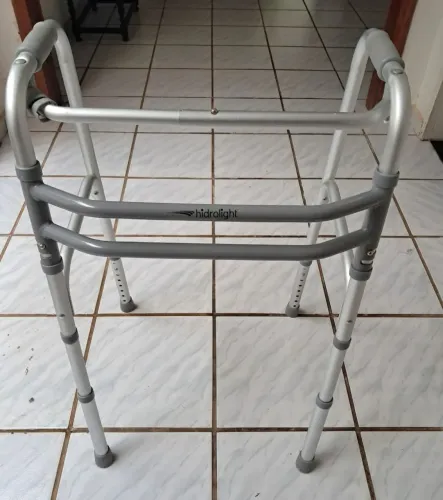 Andador articulado marca hidroligt 
