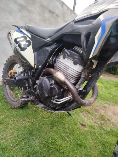 XRE 330 preparada pra trilha
