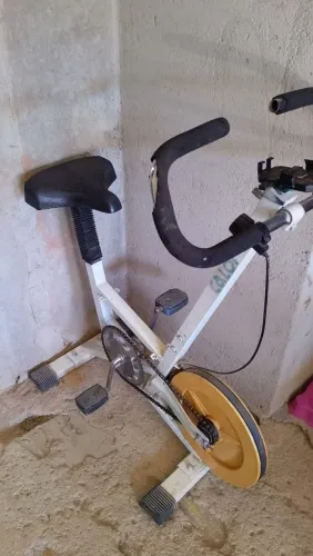 Vendo bicicleta ergométrica em perfeito estado