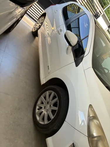 Peugeot 308 Allure 1.6 Flex 16V 5P Mec. 2013