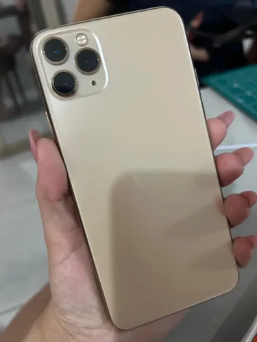 iPhone 11 Pro Max Gold