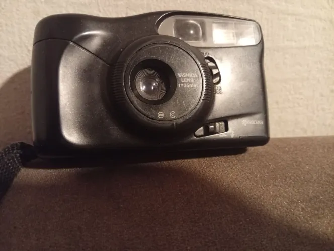Câmera Analógica Yashica MF-3 Super (Kyocera) - Para Coleção/Conserto