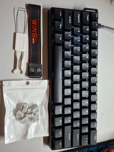 Teclado aula Win 60% magnético