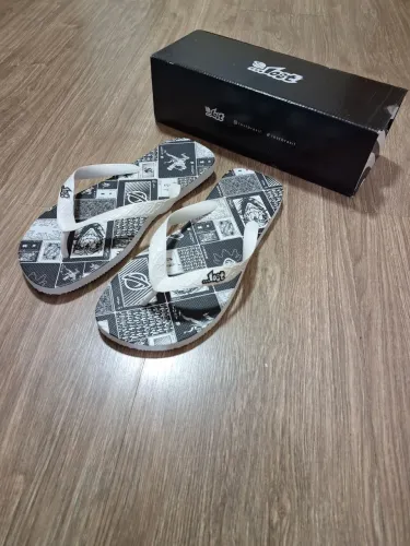 Chinelo Lost Joker