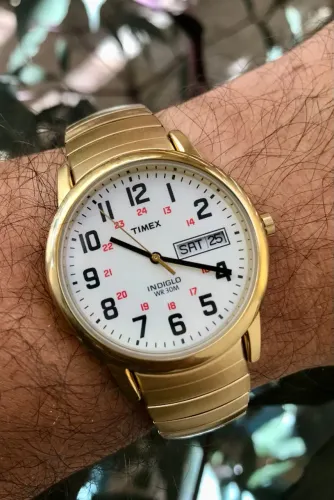 Relógio TIMEX old money de leitura fácil