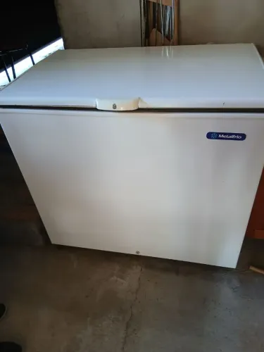 Vendo freezer horizontal metalfrio 