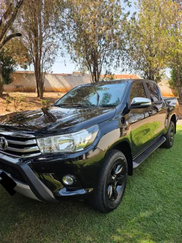 Toyota Hilux CD SRV 4X4 2.8 TDI Diesel Aut. 2016
