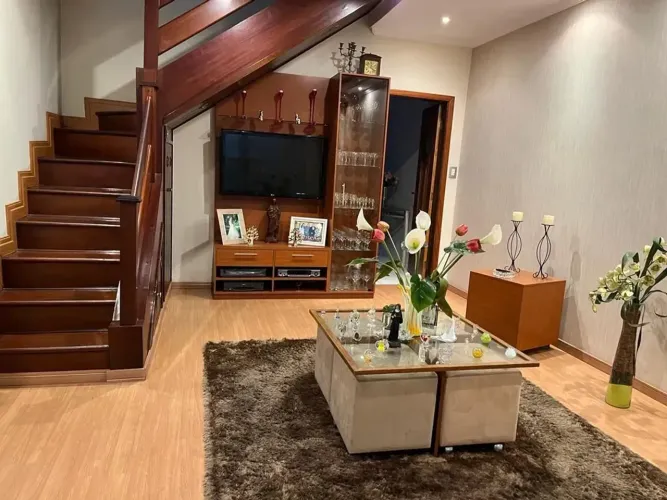 Sobrado Centro de Taubaté - 3 Dormitórios - 139m²