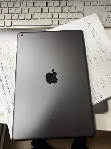 iPad Apple 9ª Geração 64GB Wi-Fi 10,2