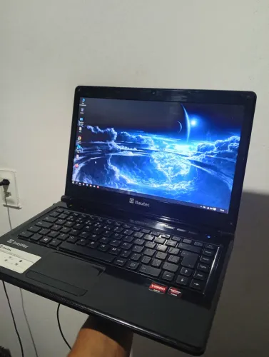 ITAUTEC. AMD DUAL CORE.8 GB de memória. SSD de 256Gb. Funcionando tudo
