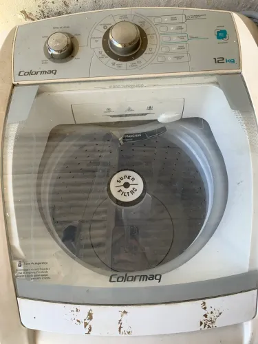 Lavadora de roupas Colormaq automática 12kg com reúso de água