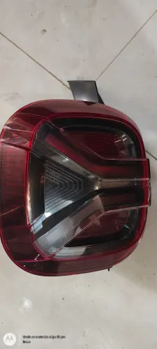 Lanterna duster 24/25 LE (pequeno detalhe, nao aparece na foto)