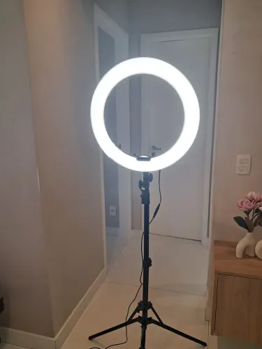 Light Neewer Original 18? (50cm) + Tripé + Bolsa
