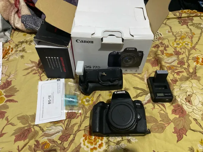 77d Canon corpo