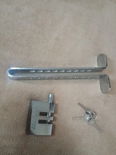 Trava anti furto de pedal.