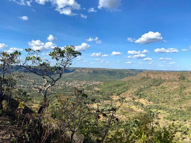 Vendo ou troco por carro chácara com linda vista em taquarussu