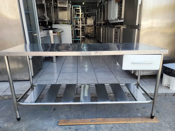 MESA INOX COM GAVETA