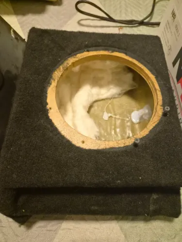 Caixa selada slim subwoofer 8 pol embaixo do banco