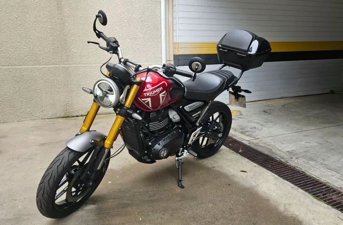 Triumph Speed 400 muito nova [baixo Km]