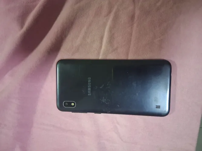 Sansung A10 32gb $$ 300