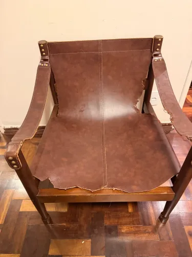Poltrona TokStok de couro