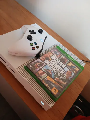 XBOX ONE S 1 TB