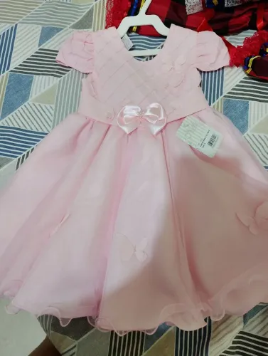 Vende - se vestido Nelu rosa bordado Tamanho 2