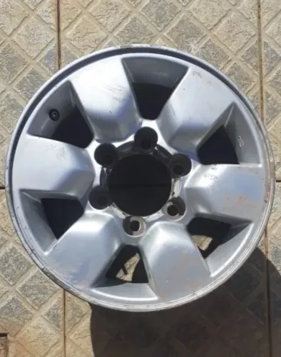 Roda de alumínio original Hilux 2002, 2003, 2004, 2005  - Aro 15