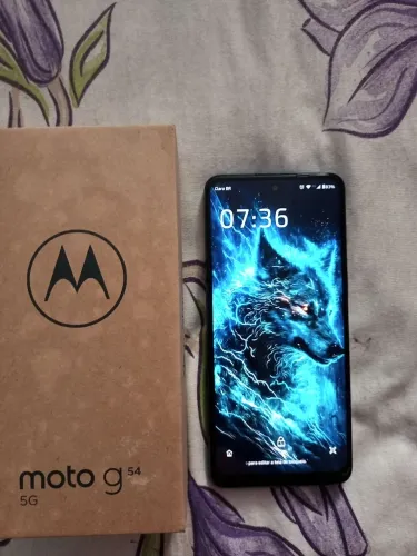 Celular no precinho 