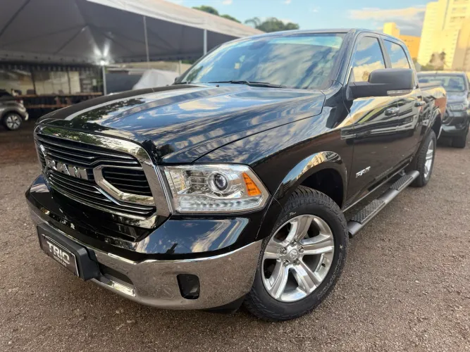 Ram Classic Laramie 5.7 V8 16V Gasolina 4X4 Aut. 2023